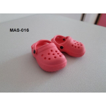 rose crocs passen niet voor de 32 cm pop, wel voor nog kleinere